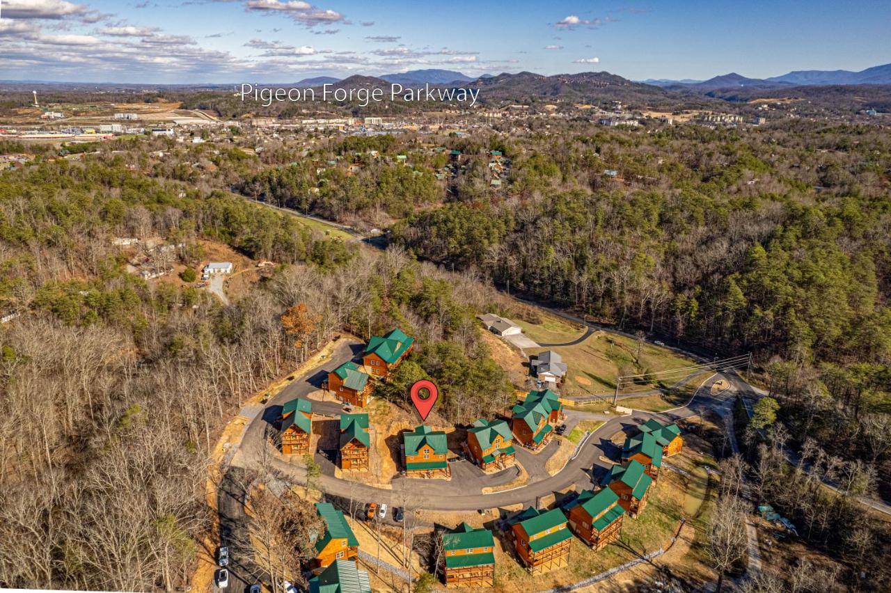 5Bd5B Escape Cabin With 2 Hottubs, Thtr &Game Rm,1Mi To The Parkway! 4Mi To Dollywood - Spring Deal ピジョンフォージ エクステリア 写真