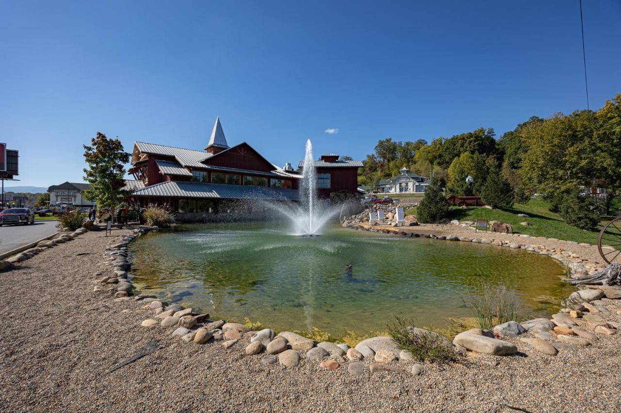 5Bd5B Escape Cabin With 2 Hottubs, Thtr &Game Rm,1Mi To The Parkway! 4Mi To Dollywood - Spring Deal ピジョンフォージ エクステリア 写真