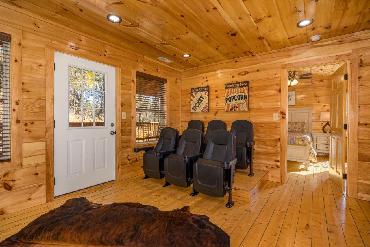 5Bd5B Escape Cabin With 2 Hottubs, Thtr &Game Rm,1Mi To The Parkway! 4Mi To Dollywood - Spring Deal ピジョンフォージ エクステリア 写真