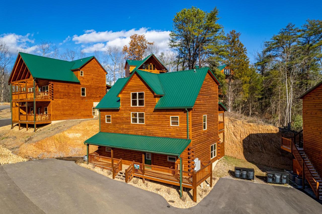 5Bd5B Escape Cabin With 2 Hottubs, Thtr &Game Rm,1Mi To The Parkway! 4Mi To Dollywood - Spring Deal ピジョンフォージ エクステリア 写真